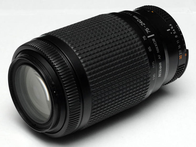 Nikon AF Nikkor 75-240 mm f/ 4.5-5.6 D