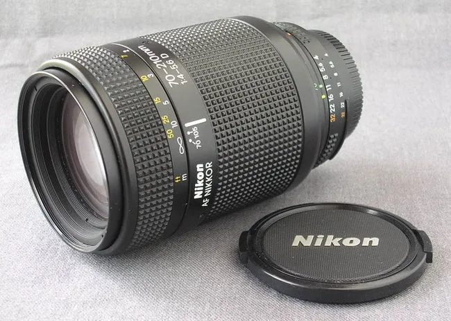 Nikon AF Nikkor 70-210 mm f/ 4-5.6 D