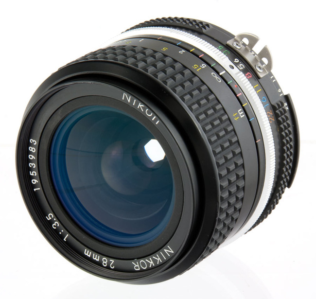 Nikon Nikkor 28 mm f/ 3.5 Ai