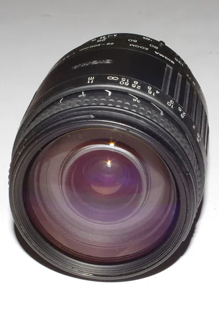 Sigma AF Zoom 28-200 mm f/ 3.8-5.6