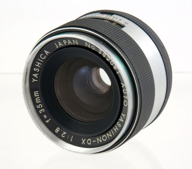 Yashica Yahinon-DX 35 mm f/ 2.8