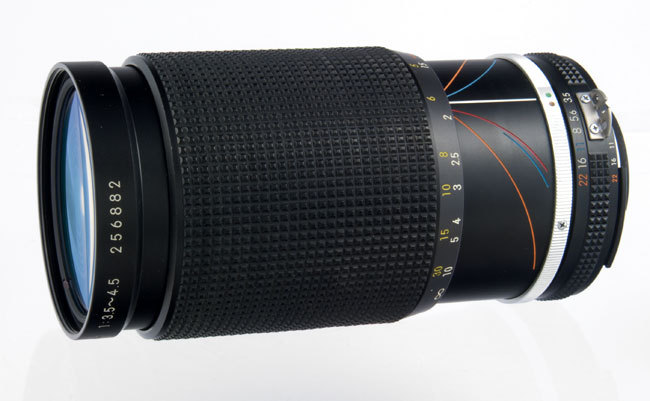 Nikon Nikkor 35-135 mm f/ 3.5-4.5 Ai-S