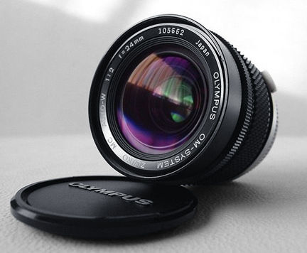 Olympus OM-System Zuiko Auto-W 24 mm f/ 2.0