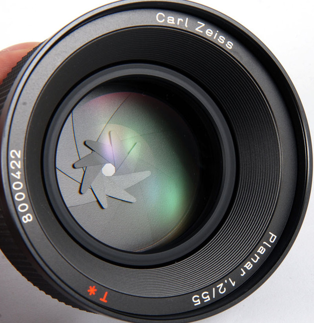 Carl Zeiss Planar T* 55 mm f/ 1.2 C/Y