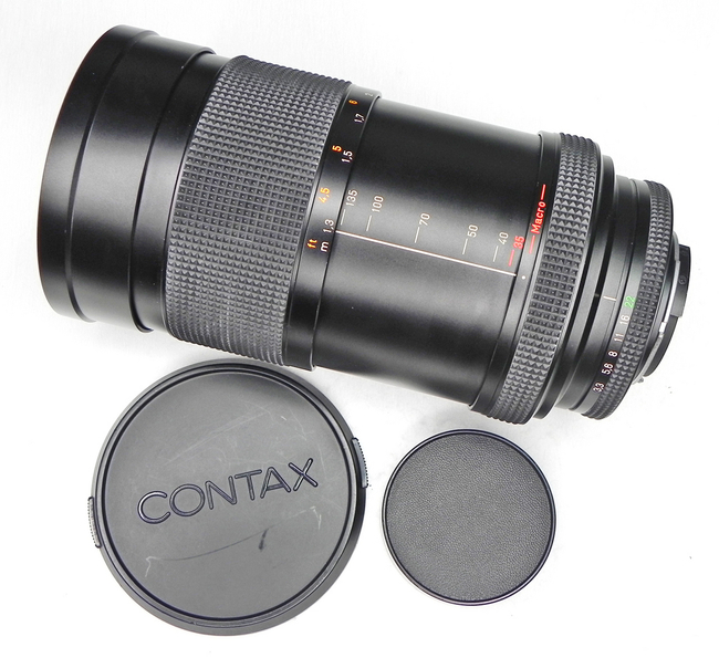 Carl Zeiss Vario-Sonnar T* 35-135 mm f/ 3.3-4.5 C/Y