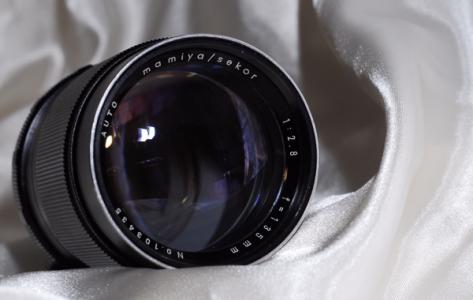 Mamiya / Sekor 135 mm f/ 2.8 Auto