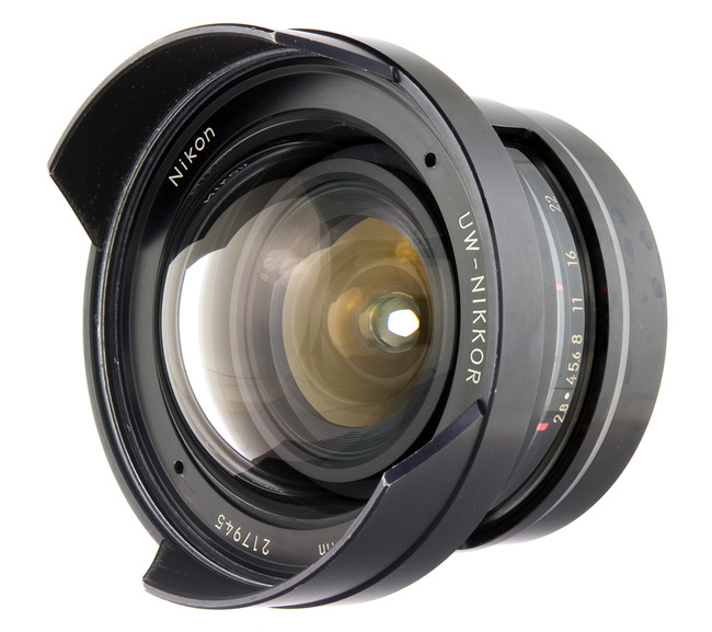 Nikon UW-Nikkor 15 mm f/ 2.8 fish-eye