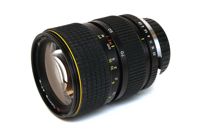 Tokina AT-X 35-70 mm f/ 2.8