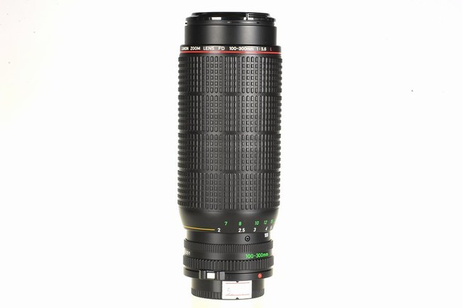 Canon FD 100-300 mm f/ 5.6 L Macro Zoom Lens