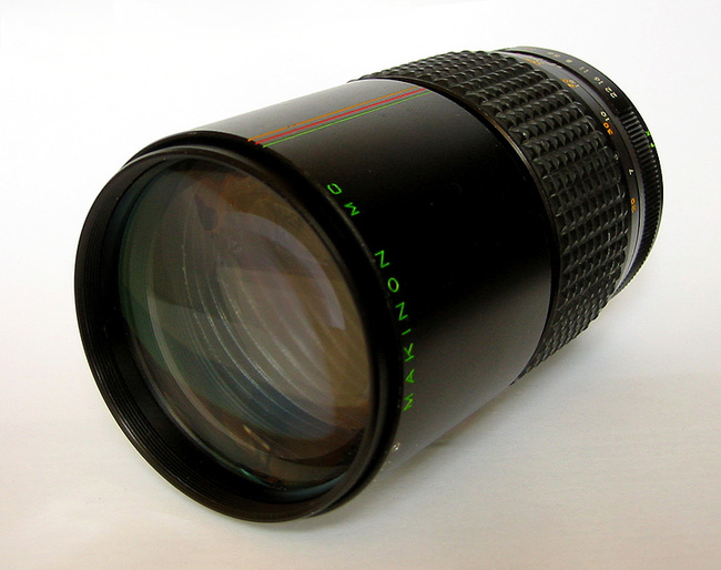 Makinon 200 mm f/ 3.3 MC Auto