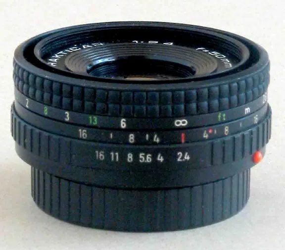 Pentacon Prakticar 50 mm f/ 2.4 MC