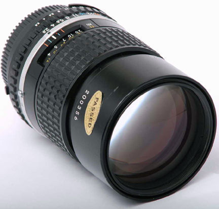 Nikon series E 135 mm f/ 2.8