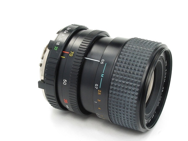 Minolta MD ZOOM 35-70 mm f/ 3.5-4.8
