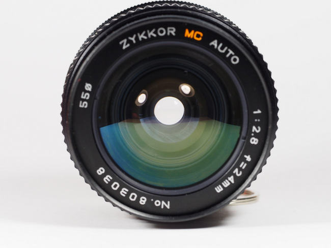 Zykkor 24 mm f / 2.8 MC Auto