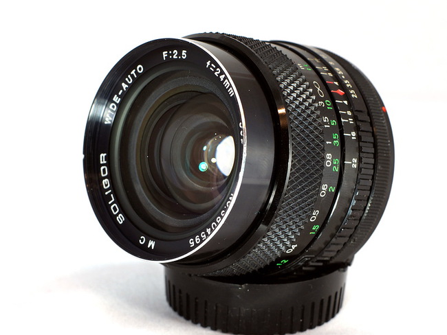 Soligor 24 mm f/ 2.5 Wide-Auto MC