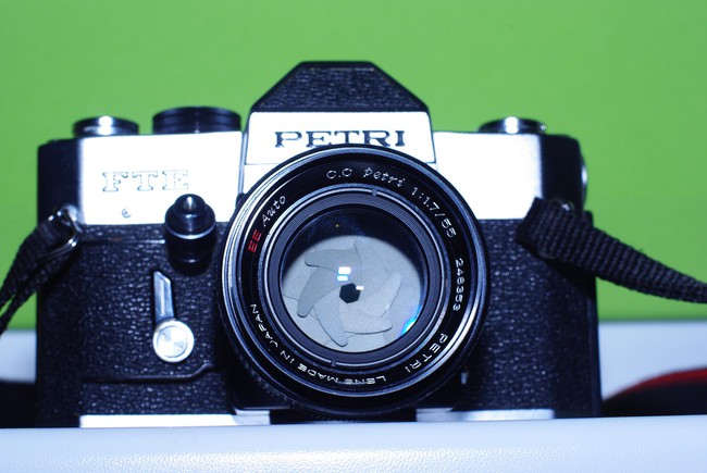 Petri 55 mm f/ 1.7 C.C. Auto EE