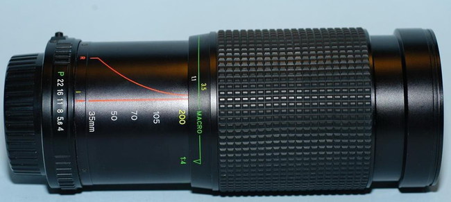 Ricoh Rikenon P zoom 35-200 mm f/ 4-5.6 Macro