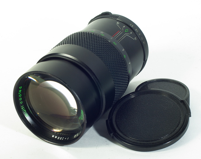 Chinon 200 mm f/ 3.3 MC
