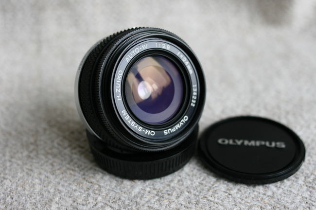 Olympus OM-System H-Zuiko Auto-W 24 mm f/ 2.8