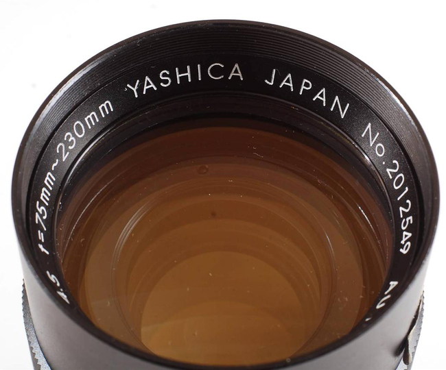 Yashica Yashinon Zoom 75-230 mm f/ 4.5 Auto