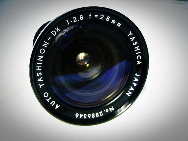 Yashica Yashinon-DX 28 mm f/ 2.8 Auto