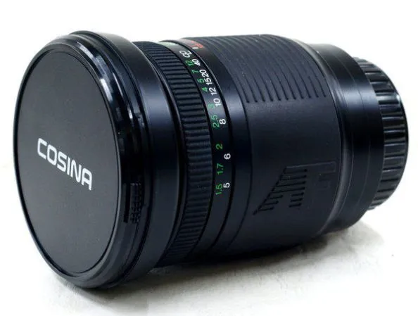Cosina 28-105 mm f/ 2.8-3.8 MC AF