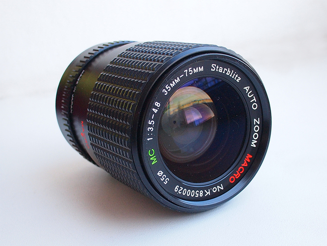 Starblitz 35-75 mm f/ 3.5-4.8 MC Macro