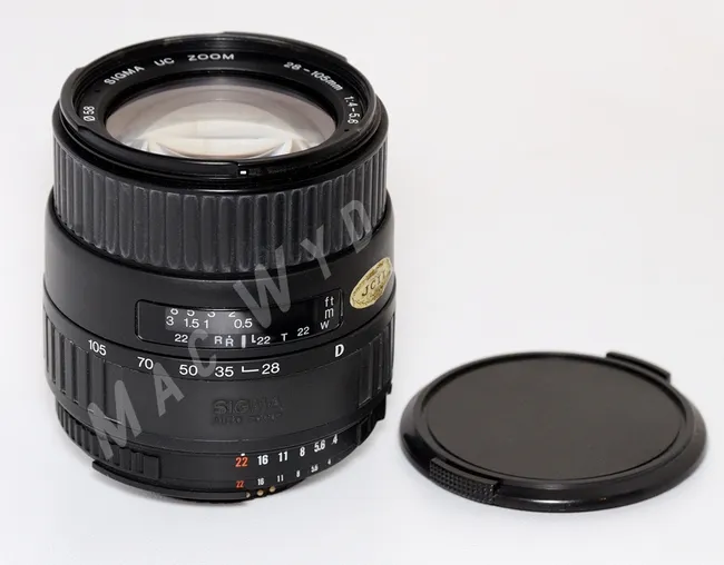 Sigma AF 28-105 mm f/ 4-5.6 UC D