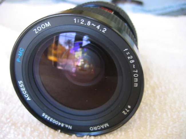 Access 28-70 mm f/ 2.8-4.2 P-MC Macro