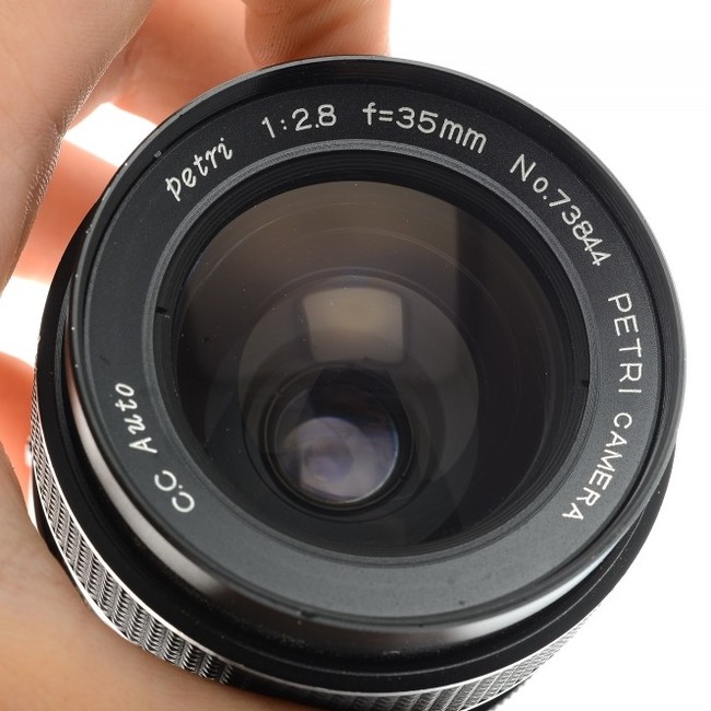 Petri 35 mm f/ 2.8 C.C Auto