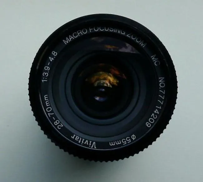 Vivitar 28-70 mm f/ 3.9-4.8 MC Macro Focusing Zoom