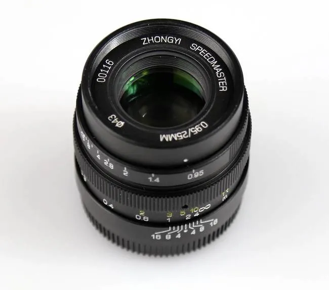 Zhongyi Mitakon Speedmaster 25 mm f/ 0.95