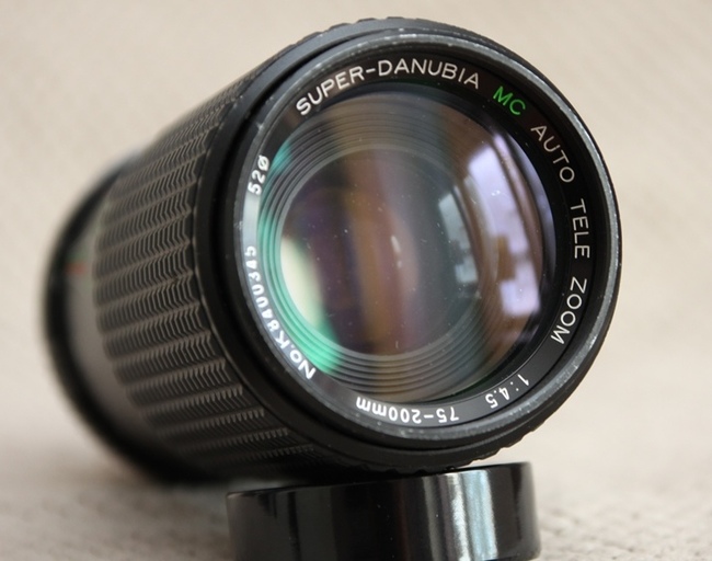Danubia Super 75-200 mm f/ 4.5 MC Auto Tele