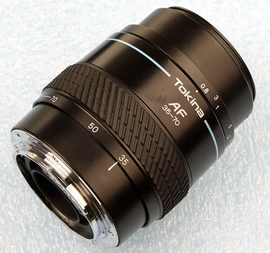 Tokina AF 35-70 mm f/ 3.5-4.6 Macro