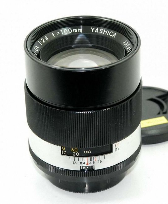 Yashica Auto Yashinon-DX 100 mm f/ 2.8