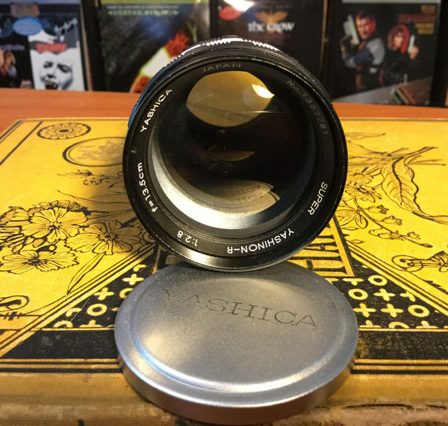 Yashica Super Yashinon-R 135 mm f/ 2.8 (Tomioka)