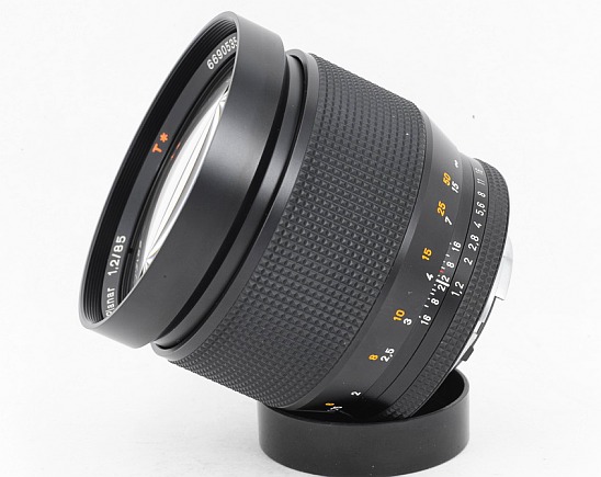 Carl Zeiss Planar T* 85 mm f/ 1.2 C/Y