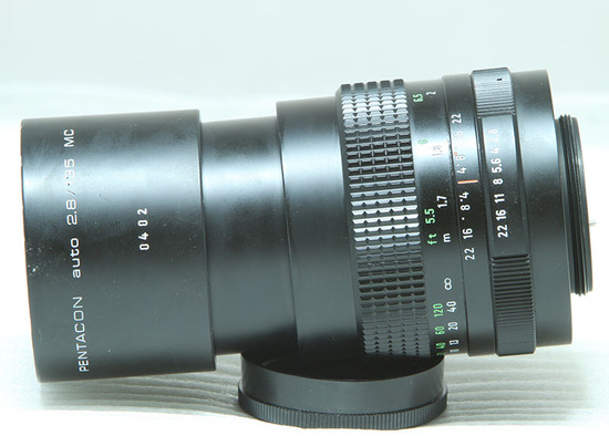 Pentacon auto 135 mm f/ 2.8 MC