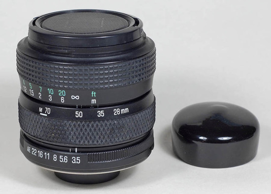 Tamron 28-70 mm f/ 3.5-4.5 Adaptall-2 model 159A