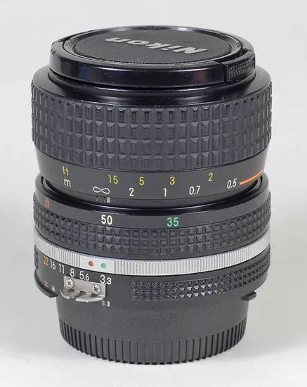 Nikon Nikkor 35-70 mm f/ 3.3-4.5 Ai-S