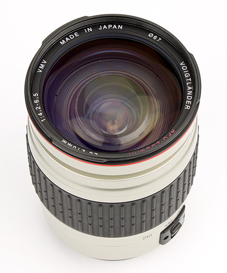 Voigtländer Apo-Zoomar 28-210 mm f/ 4.2-6.5