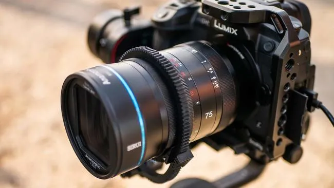 Sirui 75mm f/ 1.8 Anamorphic
