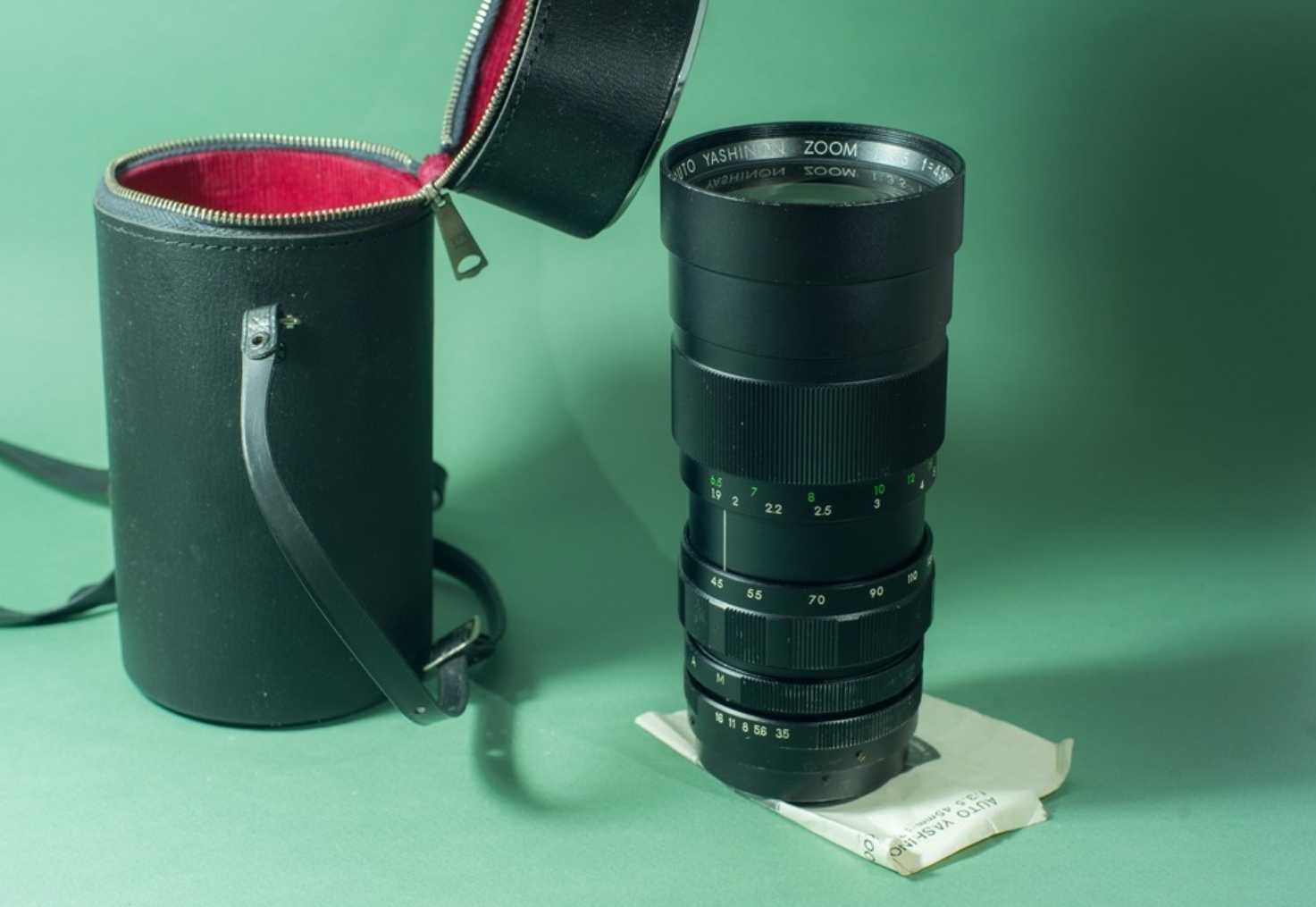 Yashica Auto Yashinon 45-135 mm f/3.5