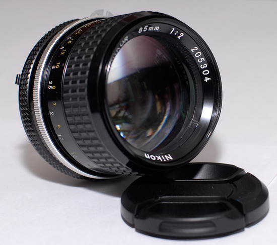 Nikon Nikkor 85 mm f/ 2 Ai