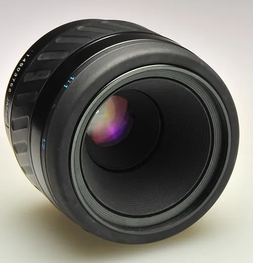 Minolta AF 50mm f/2.8 Macro (RS)