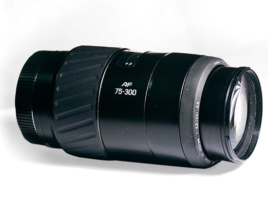 Minolta AF 75-300 mm f/ 4.5-5.6 v.2