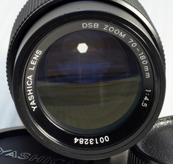 Yashica DSB Zoom 70-180 mm f/ 4.5